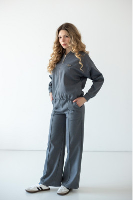 Костюм жіночий